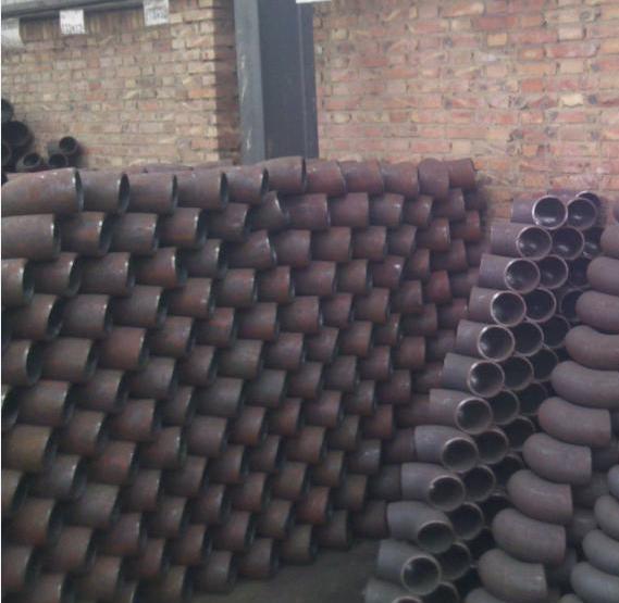 産品名稱：推制彎頭
